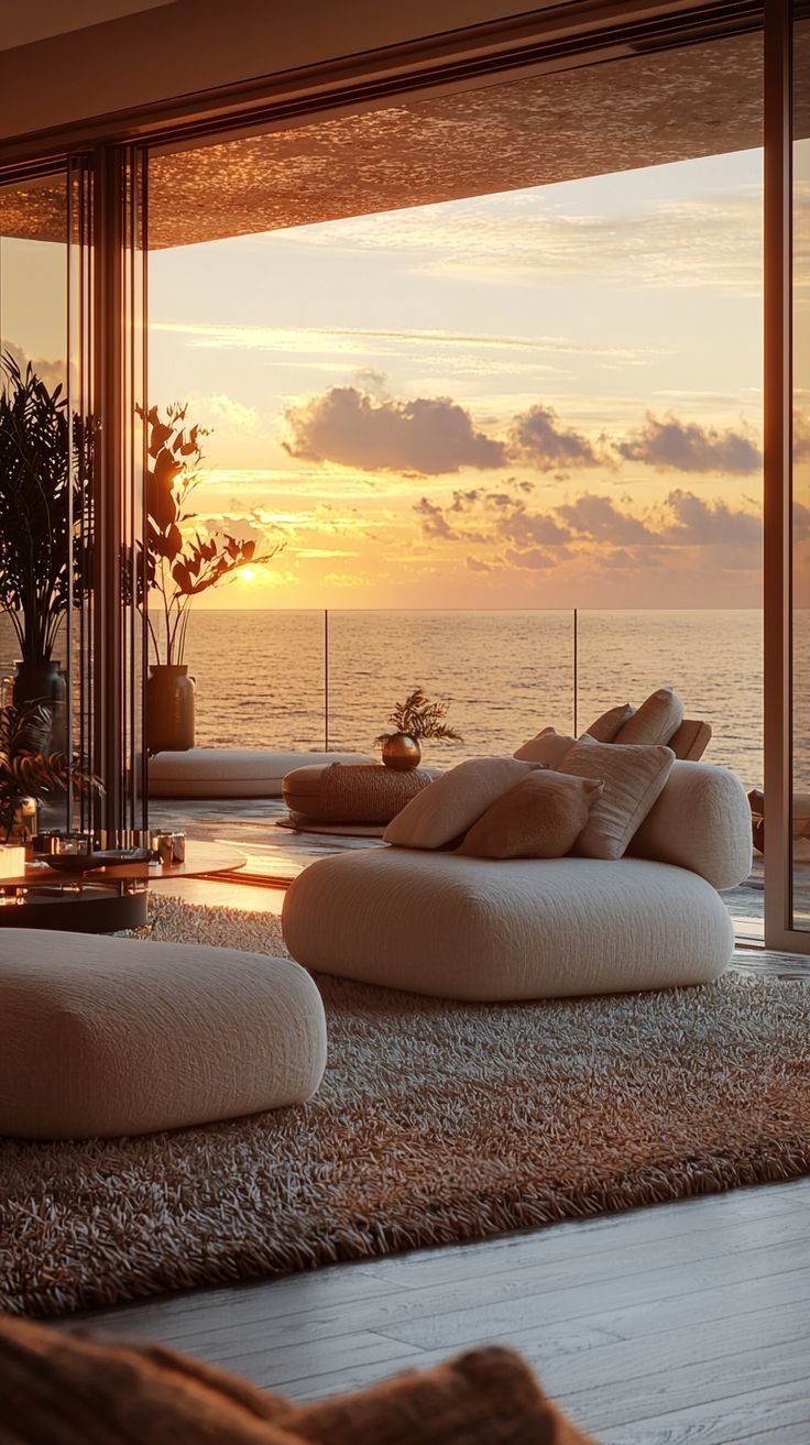 Sıcak gün batımı ışığında premium lounge ve deniz manzarası